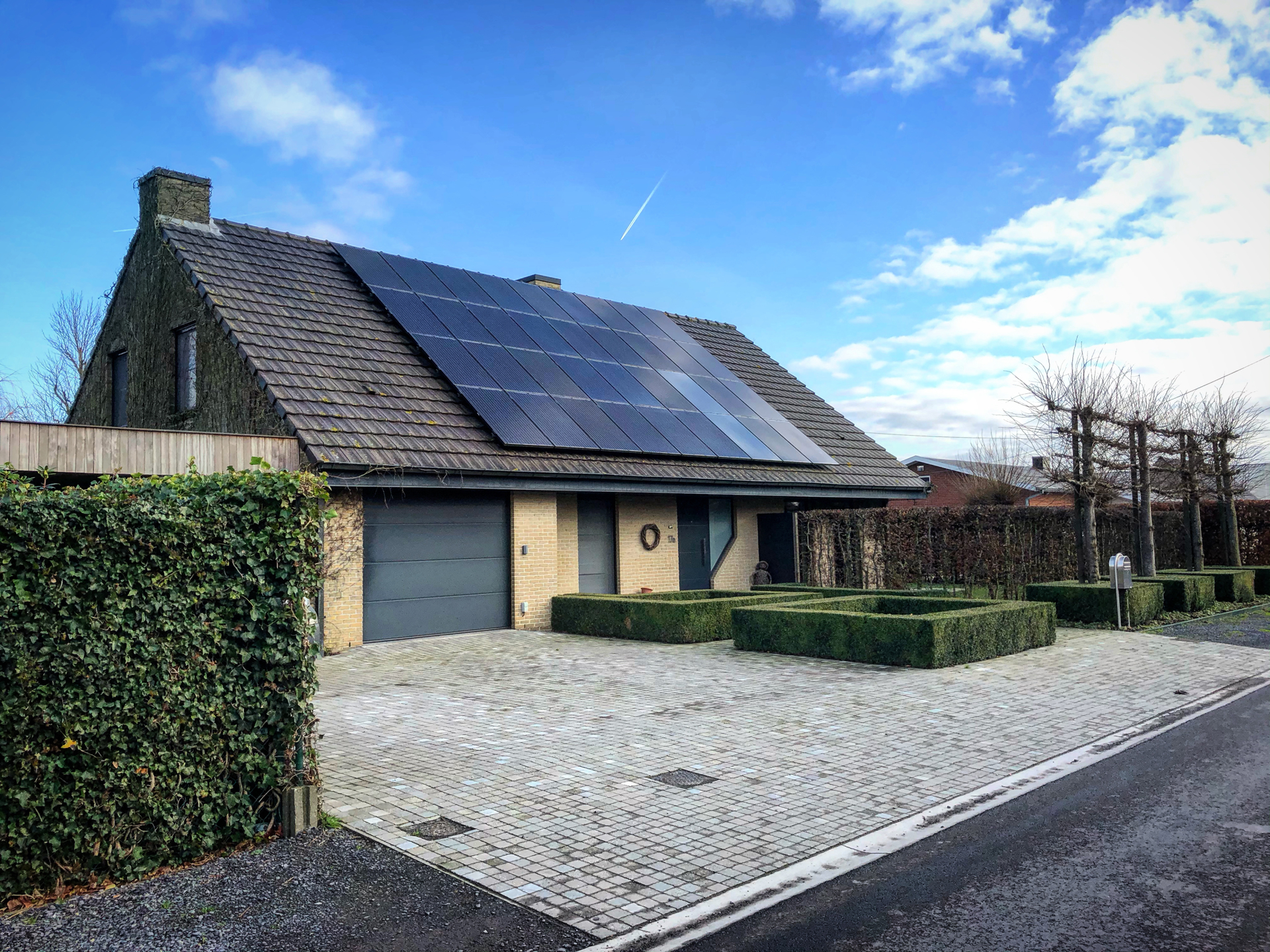 noget adjektiv stamme Solceller og solcelleanlæg til private og erhverv